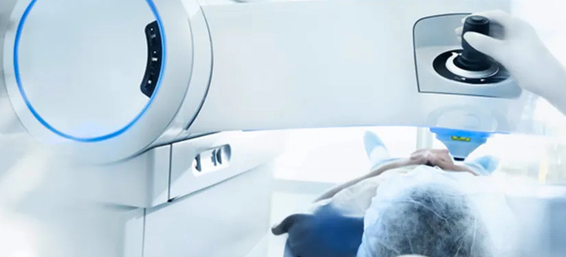 Eye surgeon in London